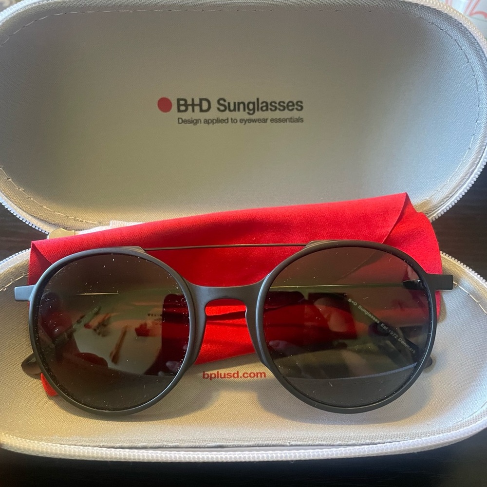 B+D sunglasses NYHAVEN